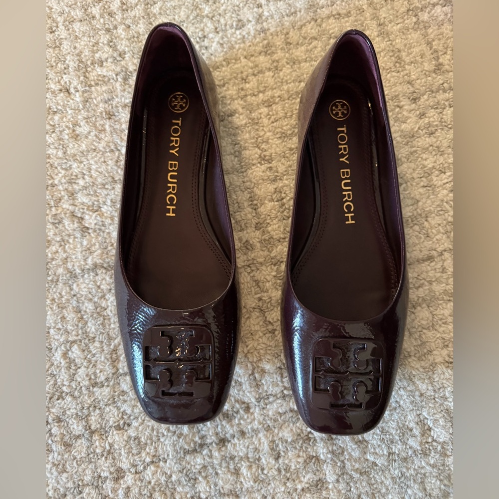 Tory Burch Brown Leather Flats with Square Toe and Logo Detail